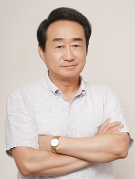 윤백 교수 사진